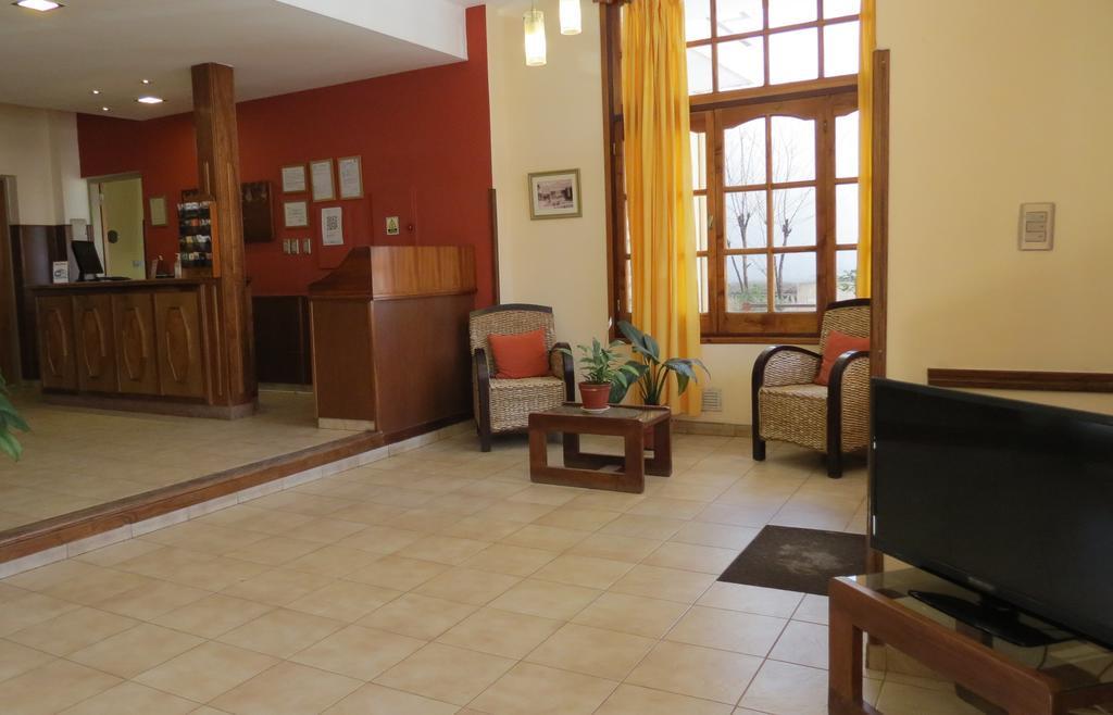 Hotel Arenales Villa Carlos Paz Exterior photo